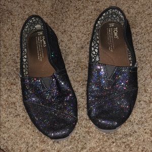 Multi color grey toms!!